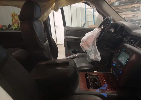 2008 Chevrolet Tahoe Ltz z USA, uszkodzony, nr VIN 1GNFK13058R257353